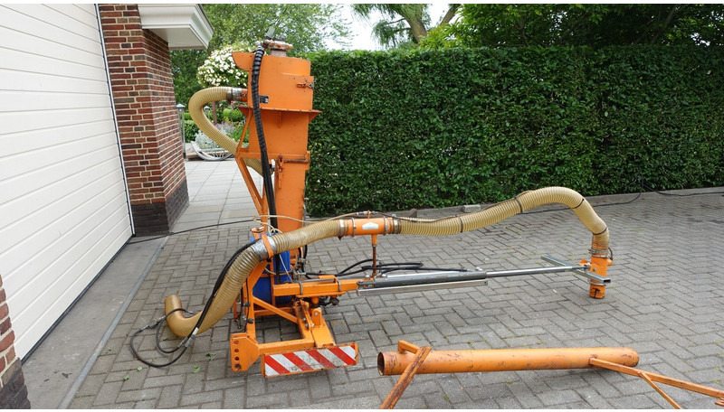 KWH Pluto 120S fecaliën/ poepzuiger - جرار بعجلتين: صور 4 KWH Pluto 120S fecaliën/ poepzuiger - جرار بعجلتين: صور 4