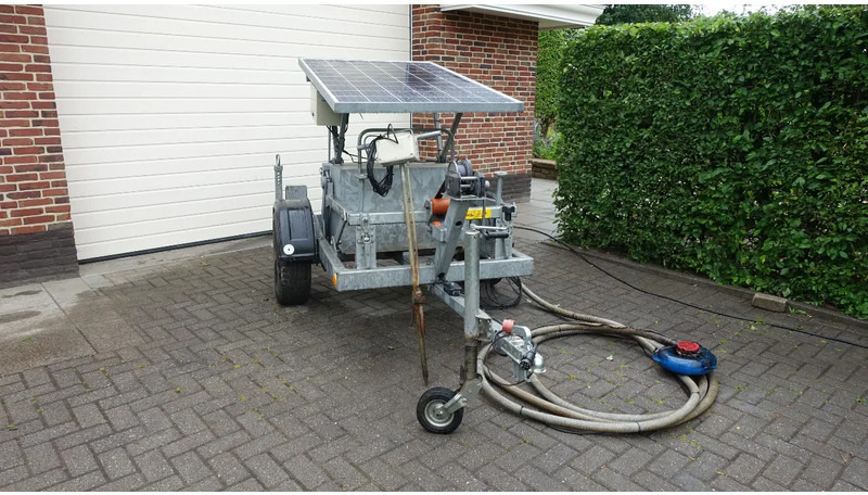 Plasdraspomp op aanhangwagen afzetbaar - نظام الري: صور 2 Plasdraspomp op aanhangwagen afzetbaar - نظام الري: صور 2