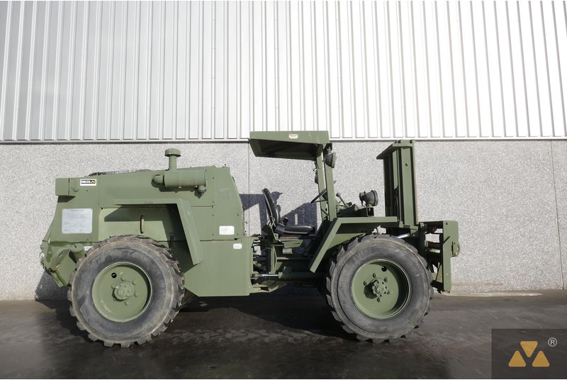 Case M4K Ex-army - شاحنات الطرق الوعرة: صور 2 Case M4K Ex-army - شاحنات الطرق الوعرة: صور 2