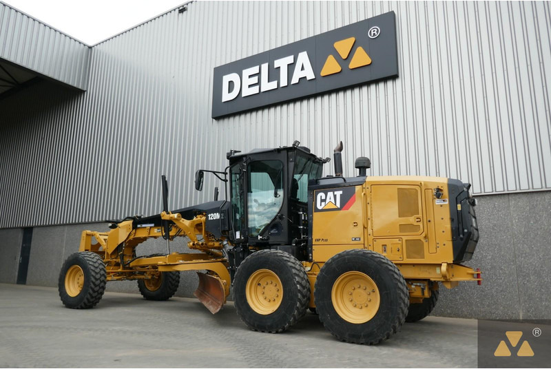 آلة تسوية الأرض Caterpillar 120M2: صور 8