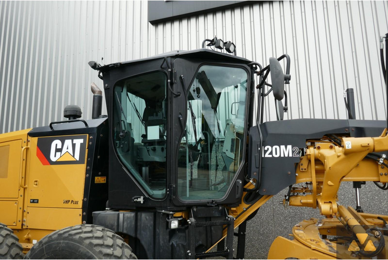آلة تسوية الأرض Caterpillar 120M2: صور 19