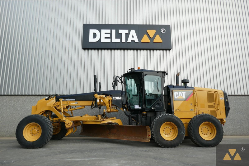 Caterpillar 120M2 - آلة تسوية الأرض: صور 1 Caterpillar 120M2 - آلة تسوية الأرض: صور 1