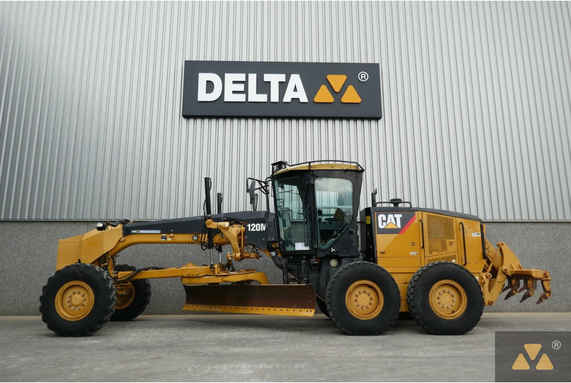 Caterpillar 120M - آلة تسوية الأرض: صور 1 Caterpillar 120M - آلة تسوية الأرض: صور 1