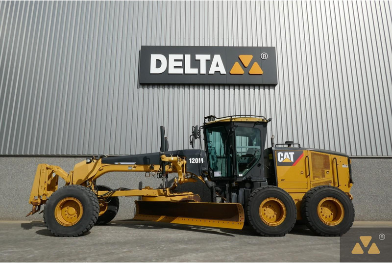 Caterpillar 120M - آلة تسوية الأرض: صور 1 Caterpillar 120M - آلة تسوية الأرض: صور 1