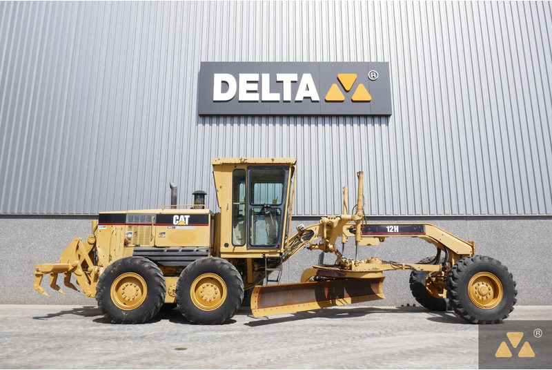 Caterpillar 12H - آلة تسوية الأرض: صور 2 Caterpillar 12H - آلة تسوية الأرض: صور 2