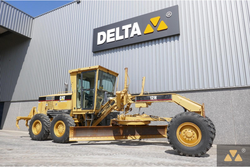 Caterpillar 12H - آلة تسوية الأرض: صور 3 Caterpillar 12H - آلة تسوية الأرض: صور 3