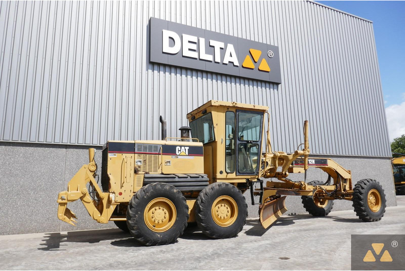 Caterpillar 12H - آلة تسوية الأرض: صور 5 Caterpillar 12H - آلة تسوية الأرض: صور 5