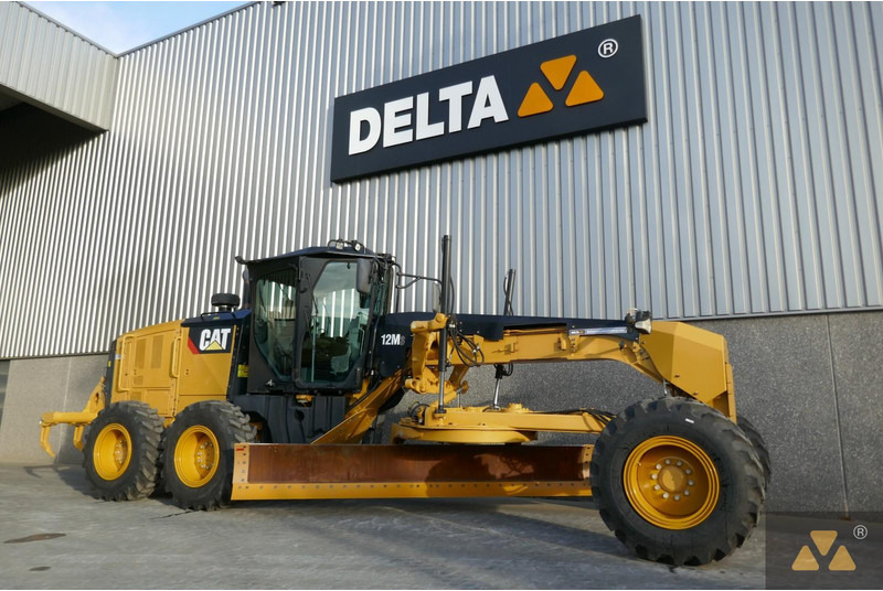 Caterpillar 12M3 - آلة تسوية الأرض: صور 3 Caterpillar 12M3 - آلة تسوية الأرض: صور 3