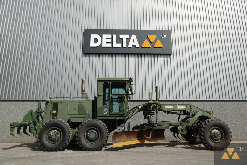 Caterpillar 130G Ex-army - آلة تسوية الأرض: صور 2 Caterpillar 130G Ex-army - آلة تسوية الأرض: صور 2