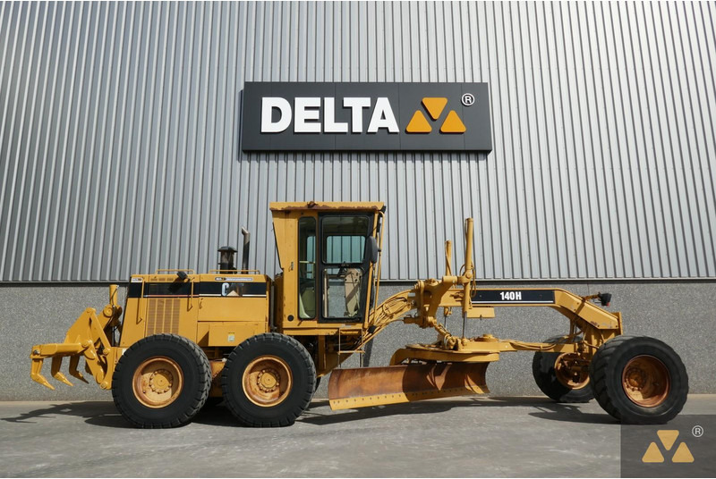 Caterpillar 140H - آلة تسوية الأرض: صور 2 Caterpillar 140H - آلة تسوية الأرض: صور 2
