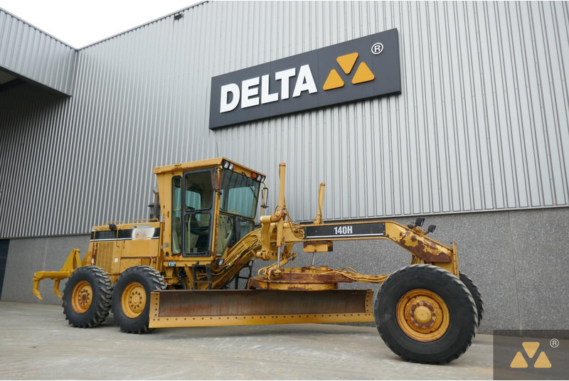 Caterpillar 140H - آلة تسوية الأرض: صور 3 Caterpillar 140H - آلة تسوية الأرض: صور 3