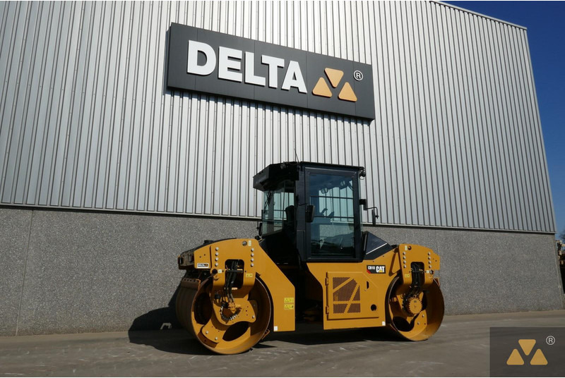 Caterpillar CB10 - مدحلة: صور 5 Caterpillar CB10 - مدحلة: صور 5