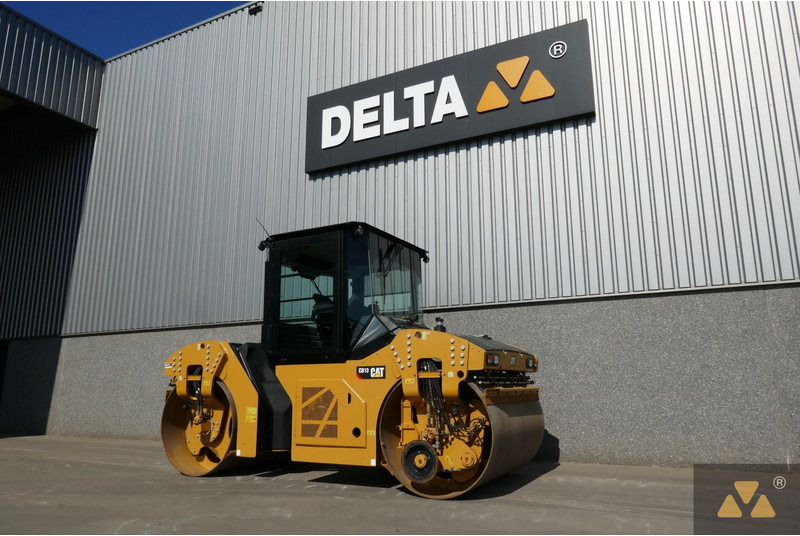 Caterpillar CB13 - مدحلة: صور 3 Caterpillar CB13 - مدحلة: صور 3