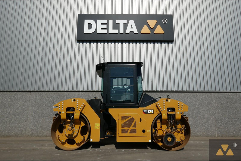 Caterpillar CB13 - مدحلة: صور 2 Caterpillar CB13 - مدحلة: صور 2