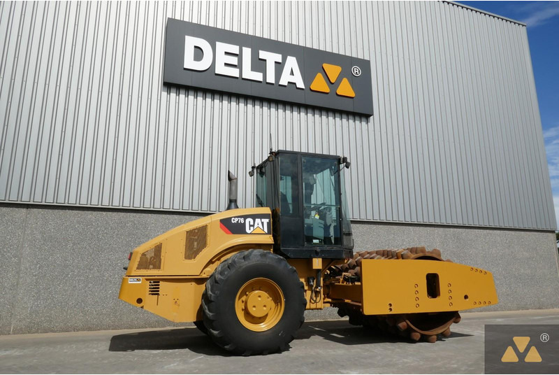 Caterpillar CP76 - مدحلة: صور 5 Caterpillar CP76 - مدحلة: صور 5