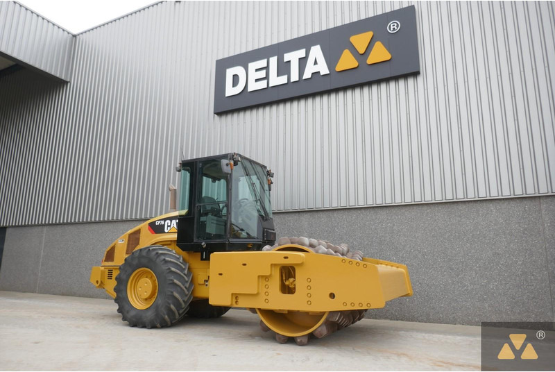 Caterpillar CP76 - مدحلة: صور 3 Caterpillar CP76 - مدحلة: صور 3