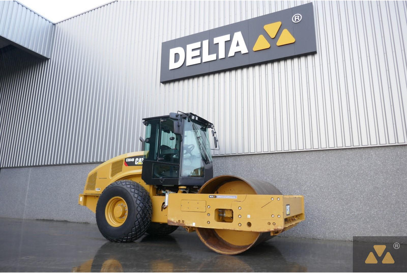 Caterpillar CS64B - مدحلة: صور 3 Caterpillar CS64B - مدحلة: صور 3