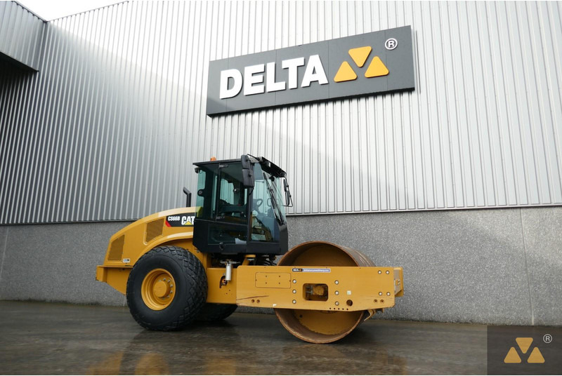 Caterpillar CS66B - مدحلة: صور 3 Caterpillar CS66B - مدحلة: صور 3