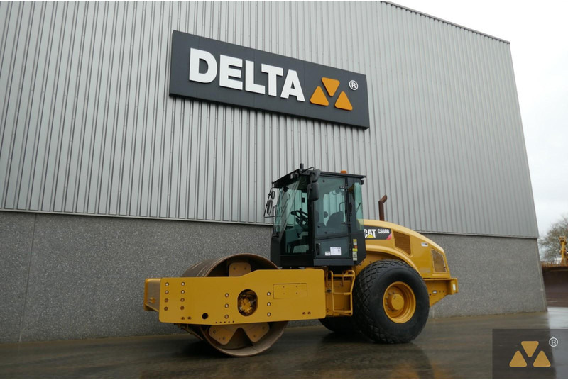 Caterpillar CS68B - مدحلة: صور 4 Caterpillar CS68B - مدحلة: صور 4