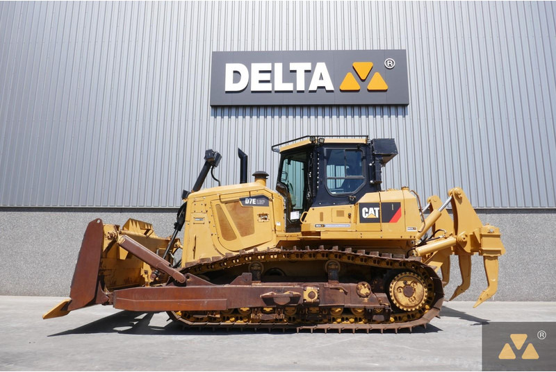 Caterpillar D7E LGP - بلدوزر: صور 1 Caterpillar D7E LGP - بلدوزر: صور 1