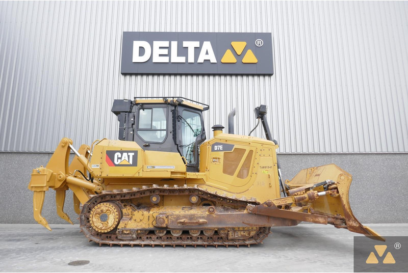 Caterpillar D7E - بلدوزر: صور 2 Caterpillar D7E - بلدوزر: صور 2