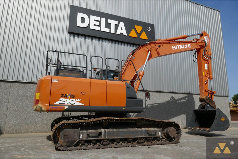 Hitachi ZX210LC-6 - حفارات زحافة: صور 5 Hitachi ZX210LC-6 - حفارات زحافة: صور 5