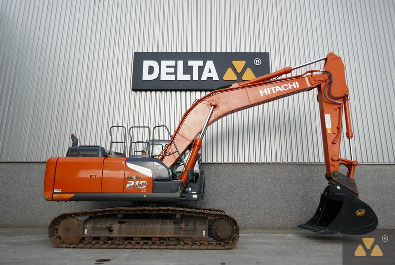 Hitachi ZX210LC-7 - حفارات زحافة: صور 2 Hitachi ZX210LC-7 - حفارات زحافة: صور 2