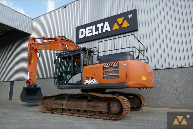 Hitachi ZX300LC-6 - حفارات زحافة: صور 4 Hitachi ZX300LC-6 - حفارات زحافة: صور 4