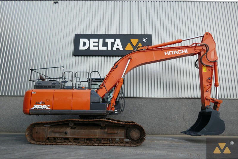 Hitachi ZX300LC-6 - حفارات زحافة: صور 2 Hitachi ZX300LC-6 - حفارات زحافة: صور 2