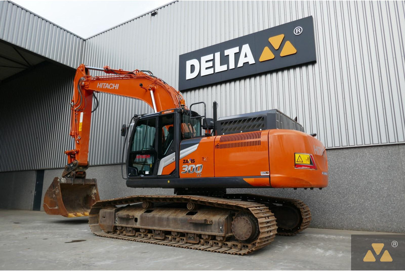 Hitachi ZX300LC-7 - حفارات زحافة: صور 4 Hitachi ZX300LC-7 - حفارات زحافة: صور 4
