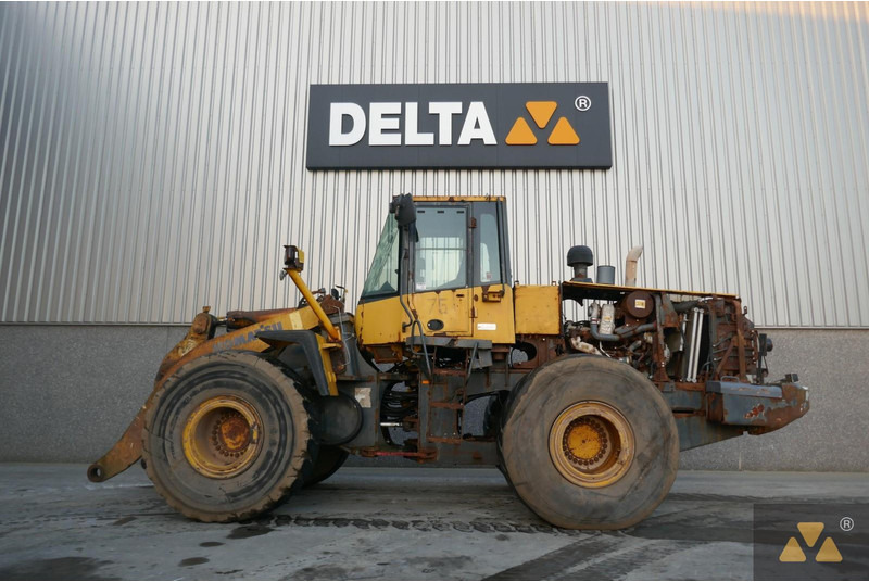 Komatsu WA470-6 - اللودر بعجل: صور 1 Komatsu WA470-6 - اللودر بعجل: صور 1