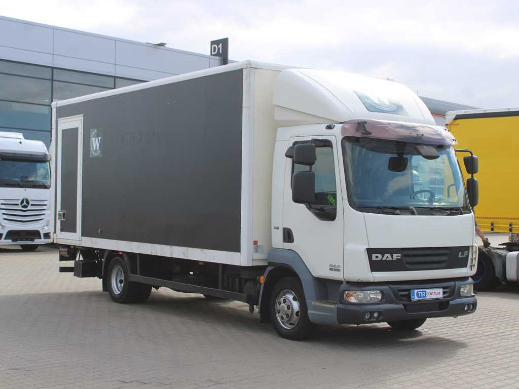 DAF FA 45.160, INDEPENDENT AIR CONDITIONING, HYDRAULIC FRONT - بصندوق مغلق شاحنة: صور 3 DAF FA 45.160, INDEPENDENT AIR CONDITIONING, HYDRAULIC FRONT - بصندوق مغلق شاحنة: صور 3