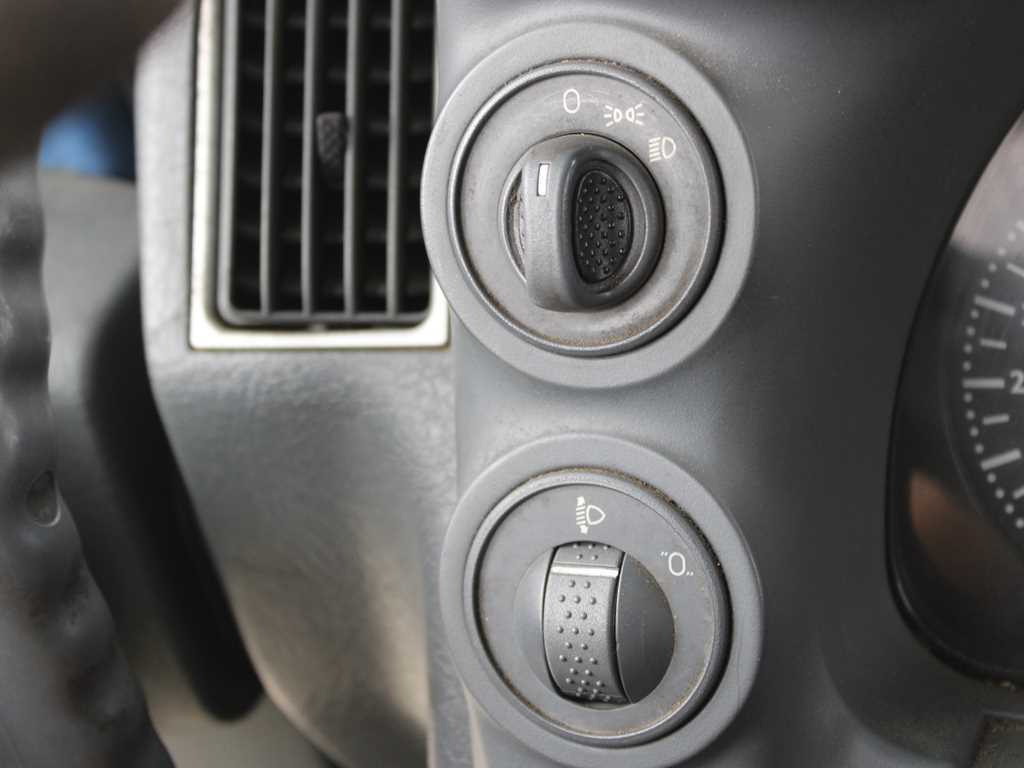 شاحنة ستارة Iveco EUROCARGO 75E18, EURO 4, PNEU 80%: صور 15