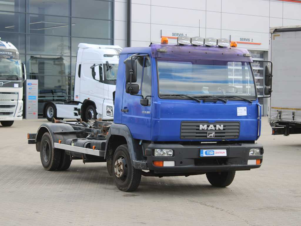 MAN LE 8.180, EURO 3, BEACONS, CONTAINER HOOK CARRIER - شاحنة ذات الخطاف: صور 3 MAN LE 8.180, EURO 3, BEACONS, CONTAINER HOOK CARRIER - شاحنة ذات الخطاف: صور 3