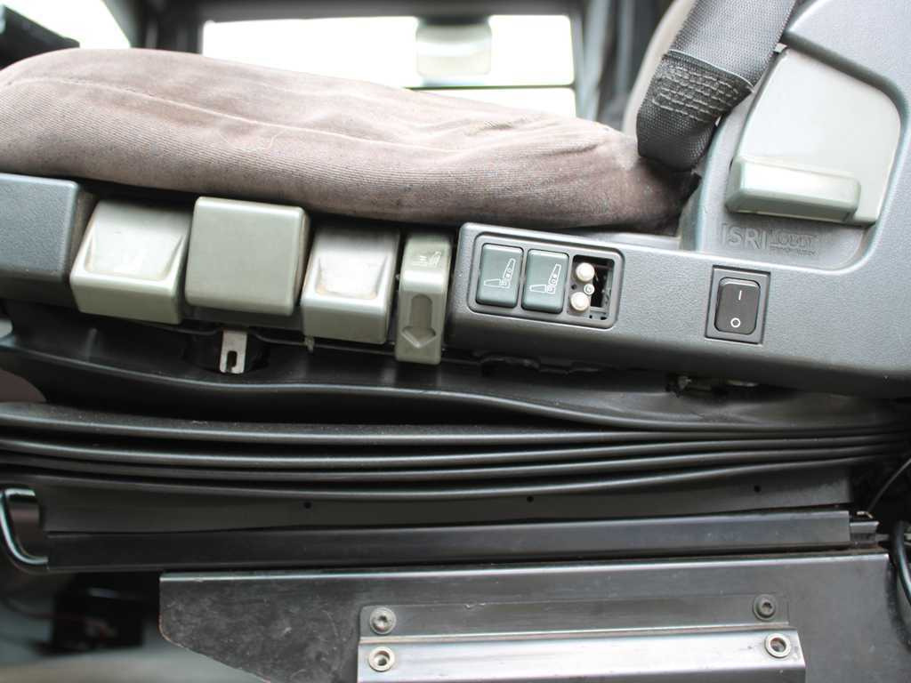 Renault MAGNUM 440.18, EURO 3 - شاحنة جرار: صور 5 Renault MAGNUM 440.18, EURO 3 - شاحنة جرار: صور 5