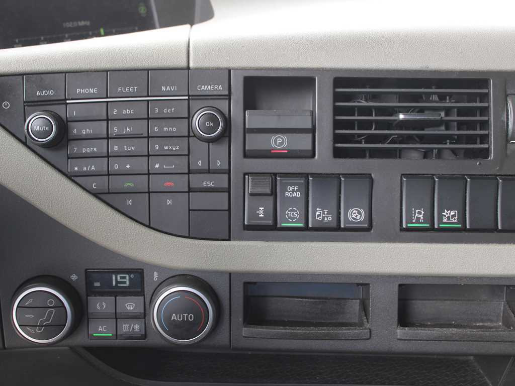 شاحنة جرار Volvo FH 500, EURO 6, VEB +, INDEPENDENT AIR CONDITIONING: صور 12