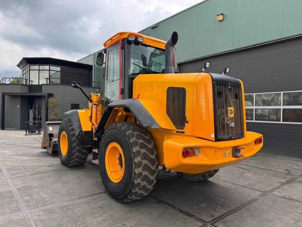 JCB 427 ZX - اللودر بعجل: صور 3 JCB 427 ZX - اللودر بعجل: صور 3