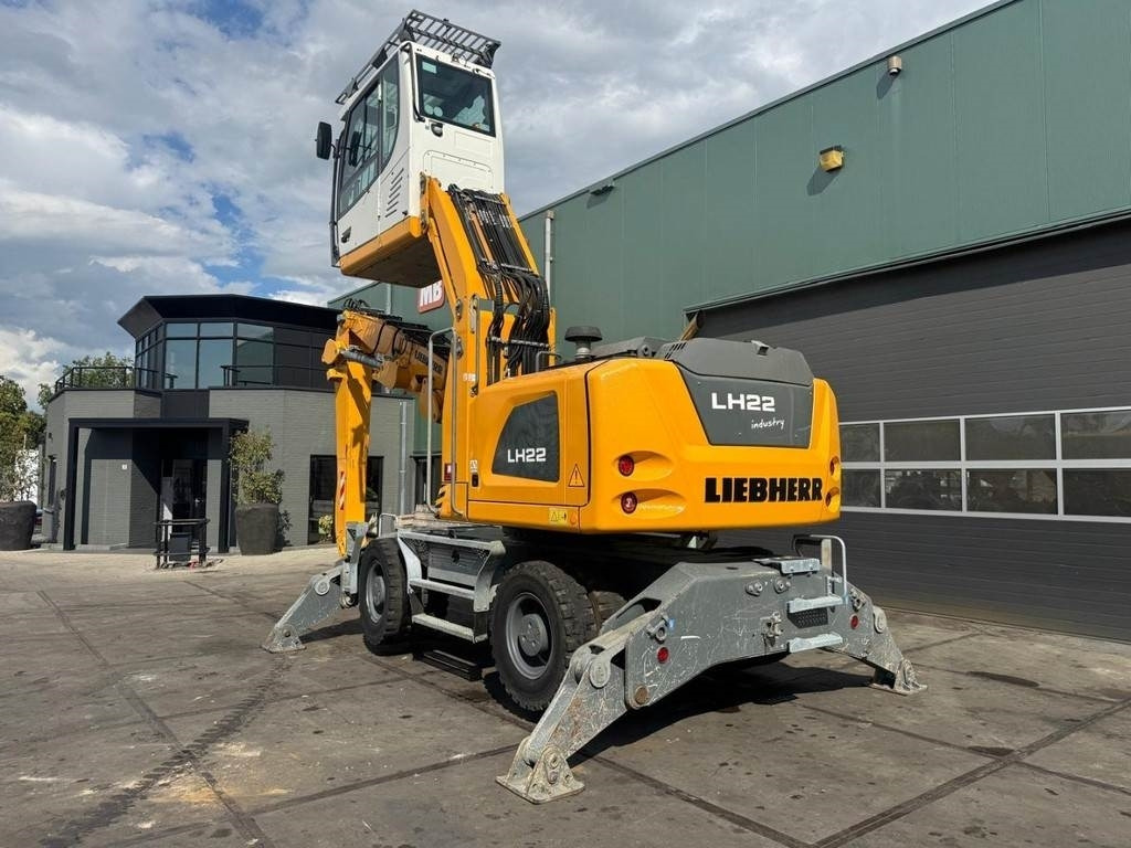 Liebherr LH 22 M  - حفارة النقل والشحن: صور 3 Liebherr LH 22 M  - حفارة النقل والشحن: صور 3
