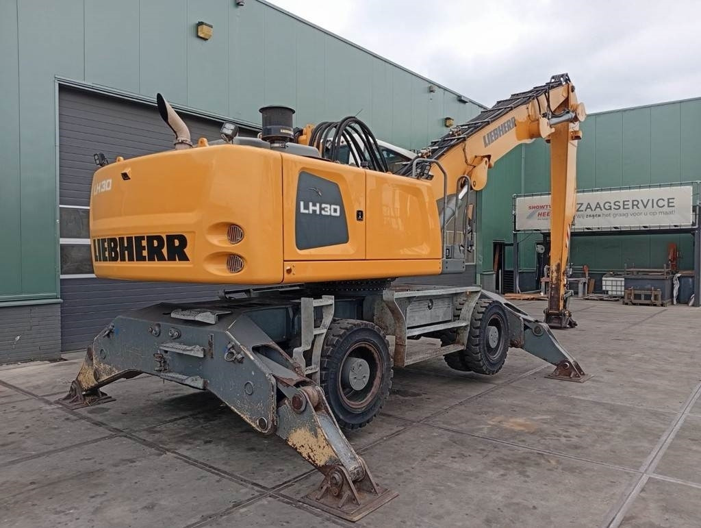 Liebherr LH 30 M - حفارة النقل والشحن: صور 4 Liebherr LH 30 M - حفارة النقل والشحن: صور 4