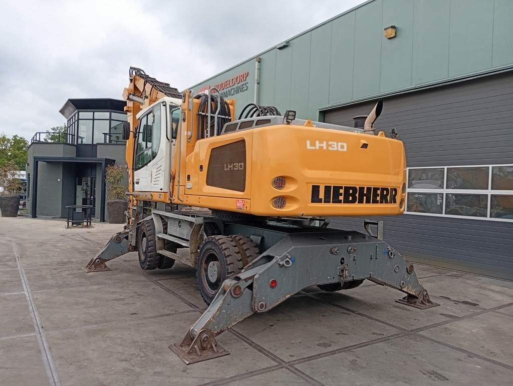 Liebherr LH 30 M - حفارة النقل والشحن: صور 3 Liebherr LH 30 M - حفارة النقل والشحن: صور 3