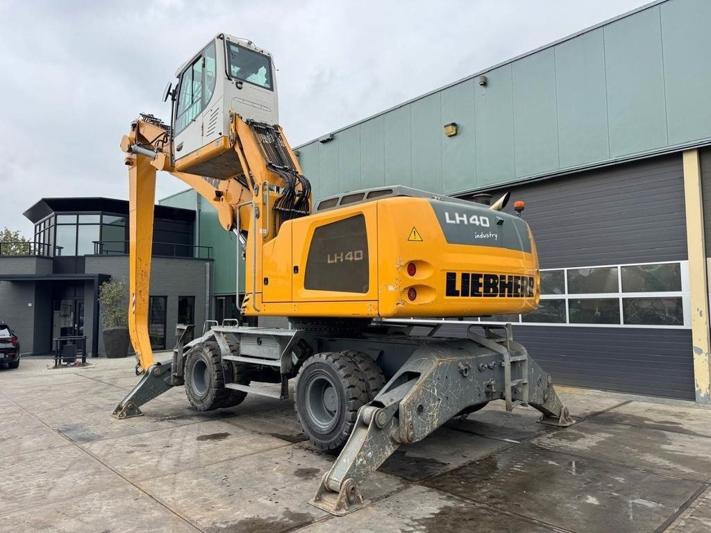 Liebherr LH 40 M - حفارة النقل والشحن: صور 3 Liebherr LH 40 M - حفارة النقل والشحن: صور 3
