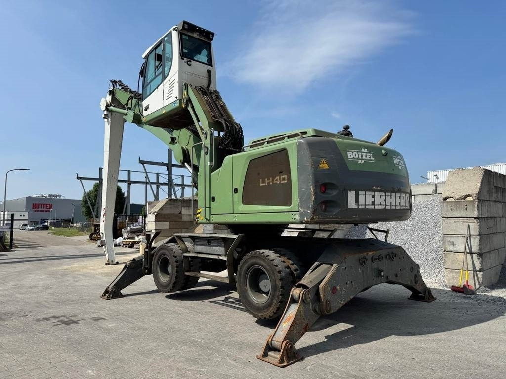 Liebherr LH 40 M - حفارة النقل والشحن: صور 3 Liebherr LH 40 M - حفارة النقل والشحن: صور 3