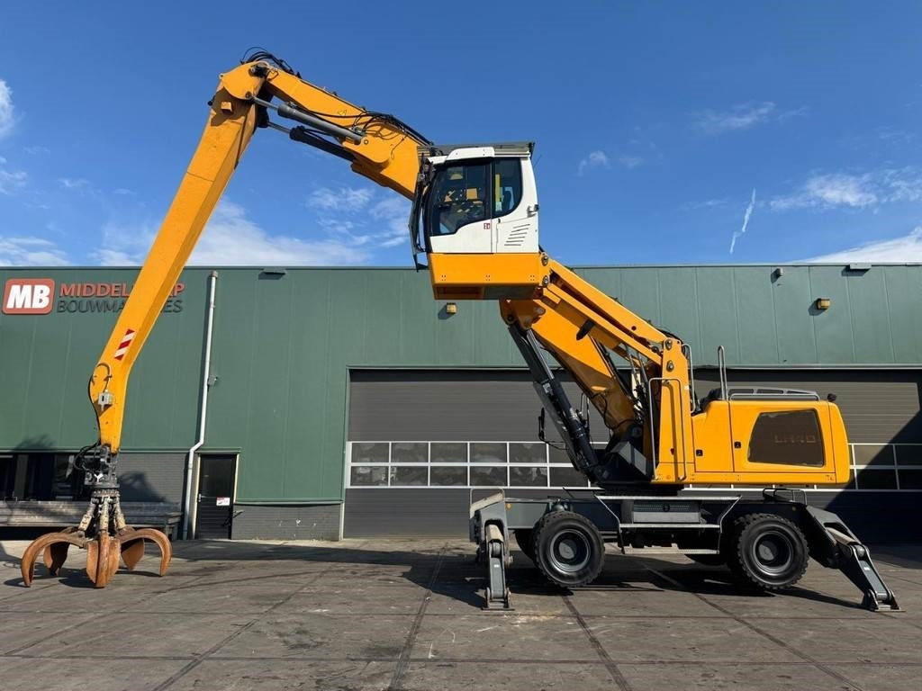 Liebherr LH 40 M - حفارة النقل والشحن: صور 1 Liebherr LH 40 M - حفارة النقل والشحن: صور 1