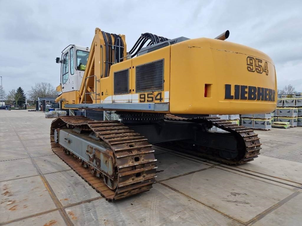 Liebherr R954C EW - حفارة النقل والشحن: صور 5 Liebherr R954C EW - حفارة النقل والشحن: صور 5