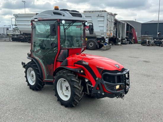 Antonio Carraro SRX 5800 TORA REDCAB, YANMAR; RADIO; KLIMA; RevGuide - جرار صغير: صور 3 Antonio Carraro SRX 5800 TORA REDCAB, YANMAR; RADIO; KLIMA; RevGuide - جرار صغير: صور 3