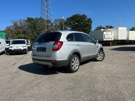 Chevrolet Captiva 3,2 V6 - سيارة دفع رباعي: صور 4 Chevrolet Captiva 3,2 V6 - سيارة دفع رباعي: صور 4