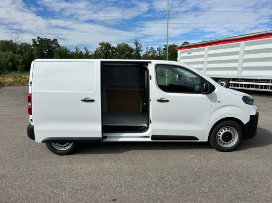 Fiat Scudo M BlueDHi 120 6-Gang - فان: صور 4 Fiat Scudo M BlueDHi 120 6-Gang - فان: صور 4