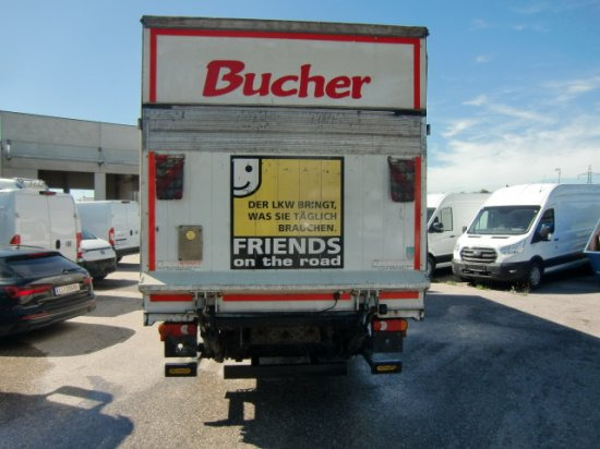Iveco Eurocargo 120E22 Plane, Schalter LBW - شاحنة ستارة: صور 5 Iveco Eurocargo 120E22 Plane, Schalter LBW - شاحنة ستارة: صور 5