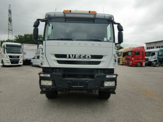 Iveco Trakker KPFC1/2A4_85_1313 Palfinger PK 16502 - قلابات, شاحنة كرين: صور 2 Iveco Trakker KPFC1/2A4_85_1313 Palfinger PK 16502 - قلابات, شاحنة كرين: صور 2