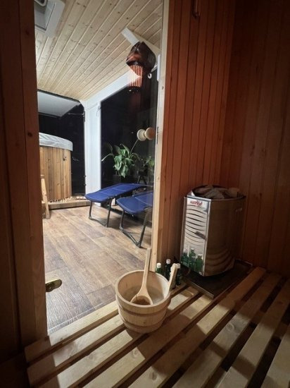 Izabella Wellnessanhänger mit Sauna und Whirlpool, Stromaggregat - كرفان سحب: صور 5 Izabella Wellnessanhänger mit Sauna und Whirlpool, Stromaggregat - كرفان سحب: صور 5